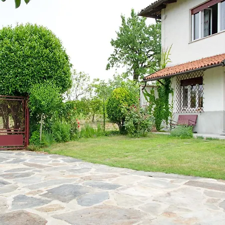 In Casale With Panoramic Vineyard Views, Cleaning Included Feriehus Moncucco Torinese