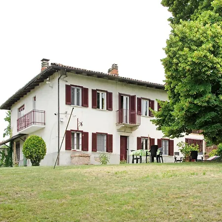 A Moncucco Torinese, Cleaning Included Ferienhaus *